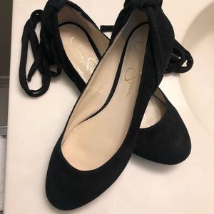 Jessica Simpson Women's GENNYFER Flat